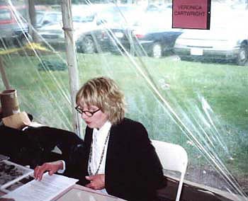 Veronica Cartwright signature